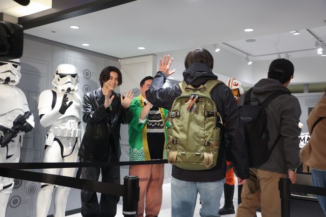 西洸人＆塚地武雅『マンダロリアン』最新グッズに大興奮！「MANDO MONDAYS」ポップアップイベント（6枚目）
