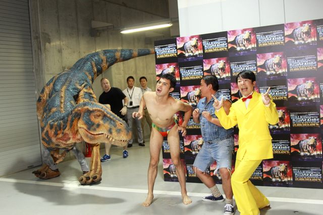 ダンディ坂野、生き残りのコツはこの衣装！フォトギャラリー（5枚目）