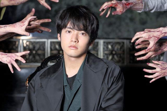 クールな魅力も！赤楚衛二撮りおろしインタビューカット＜6枚＞（4枚目）