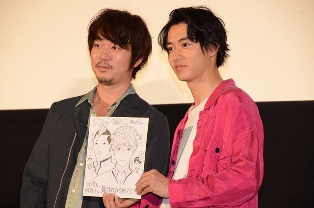 山崎賢人　撮影で空中に吊られて「ハーネスの食い込み」に苦労　画像ギャラリー（5枚目）