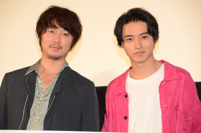 山崎賢人　撮影で空中に吊られて「ハーネスの食い込み」に苦労　画像ギャラリー（12枚目）