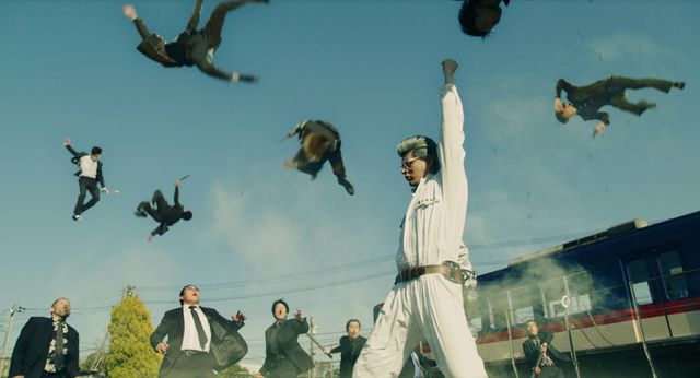 橋本環奈がカワッ＆怖っ！『バイオレンスアクション』場面写真（4枚目）