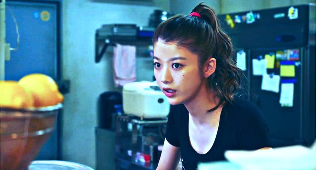 橋本環奈がカワッ＆怖っ！『バイオレンスアクション』場面写真（5枚目）