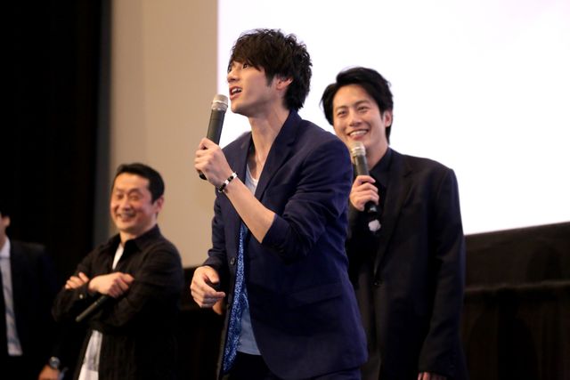 溝端淳平と山田裕貴の語らい……『破裏拳ポリマー』完成披露舞台あいさつフォトギャラリー（5枚目）