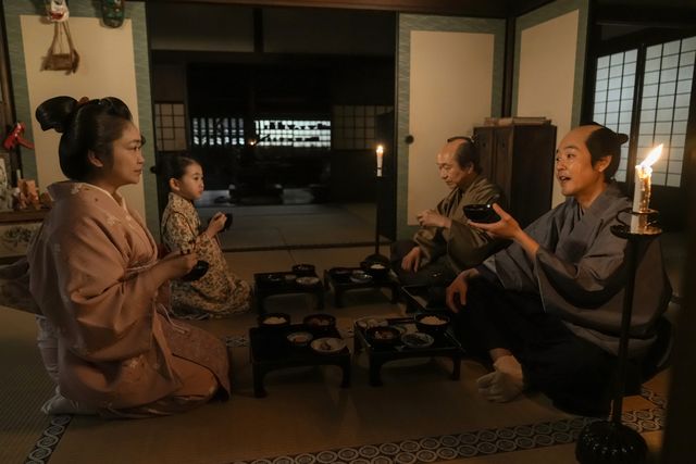 タエ（北川景子）の夫・傳（堤真一）が現れて…「ばけばけ」第2回場面写真（3枚目）