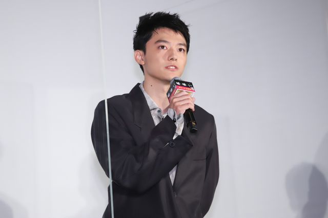 横浜流星、佐野勇斗、白石麻衣ら登壇！『嘘喰い』公開記念舞台あいさつ（14枚目）