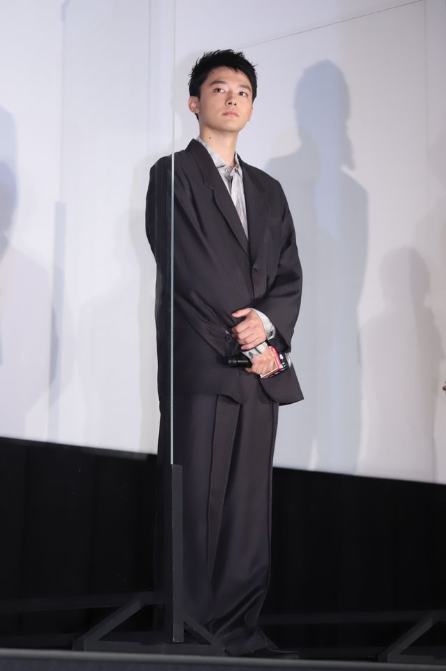 横浜流星、佐野勇斗、白石麻衣ら登壇！『嘘喰い』公開記念舞台あいさつ（17枚目）