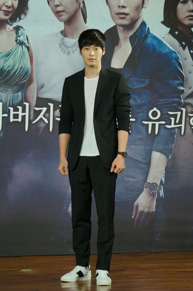 「スキャンダル」キム・ジェウォン、結婚の心境を明かす＜韓国JPICTURES＞（2枚目）