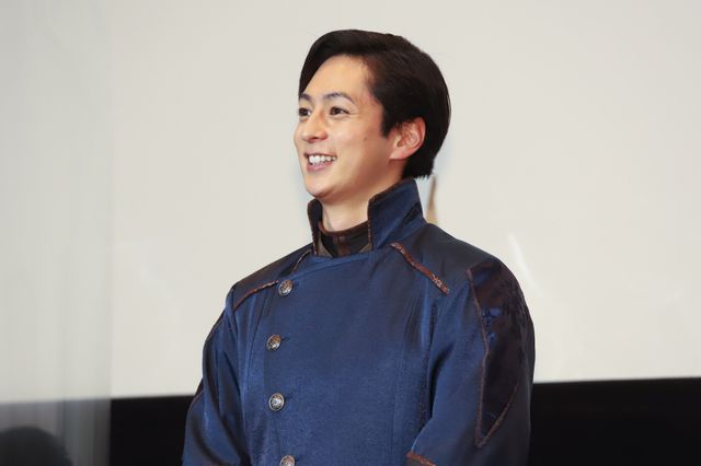 『仮面ライダーセイバー　深罪の三重奏（トリオ）』初日舞台あいさつ（2枚目）