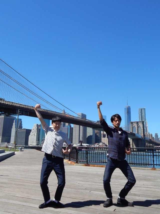 ニューヨークの名所で「わき毛ボーボー、自由の女神！」フォトギャラリー（6枚目）