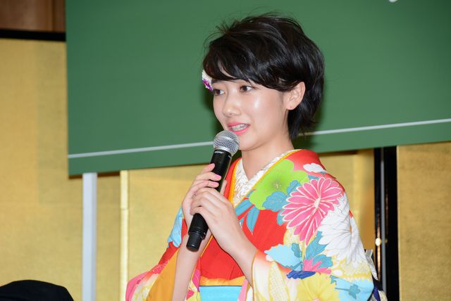 波瑠、あでやかな着物姿で登場！フォトギャラリー（12枚目）