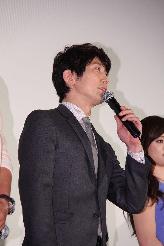 深キョンがセクシードレスで来場！映画『超高速!参勤交代』初日舞台あいさつフォトギャラリー：フォトギャラリー