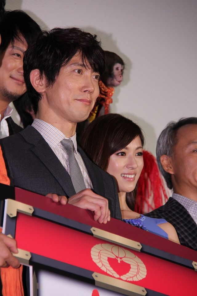 深キョンがセクシードレスで来場！映画『超高速!参勤交代』初日舞台あいさつフォトギャラリー（19枚目）