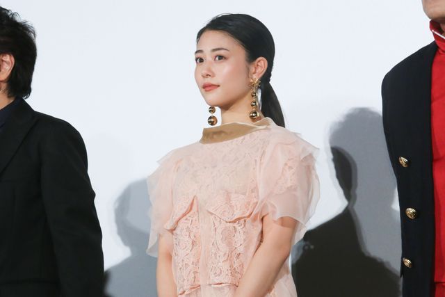 高畑充希＆石橋杏奈ら出席！映画『泥棒役者』初日舞台あいさつ：フォトギャラリー