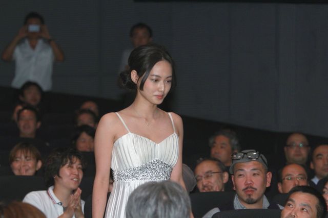 これぞ壇蜜のアメとムチ！映画『甘い鞭』初日舞台あいさつフォトギャラリー（3枚目）