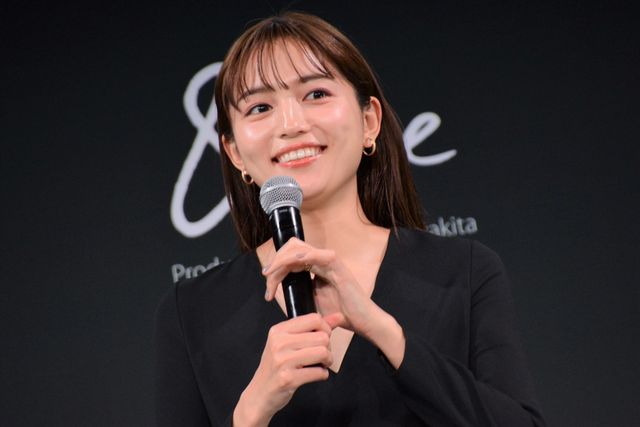 川口春奈、大活躍の2022年は「あっという間だった」：フォトギャラリー