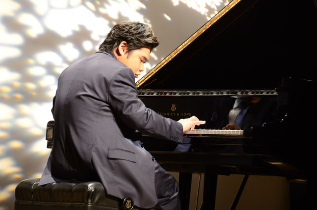 山崎賢人ら、キャストがズラリ！映画『羊と鋼の森』の完成披露舞台あいさつ（12枚目）