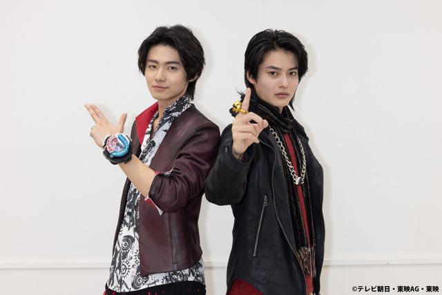 「ブンブンジャー」大也から「ゴジュウジャー」吠へバトンタッチ！井内悠陽＆冬野心央2ショット（2枚目）