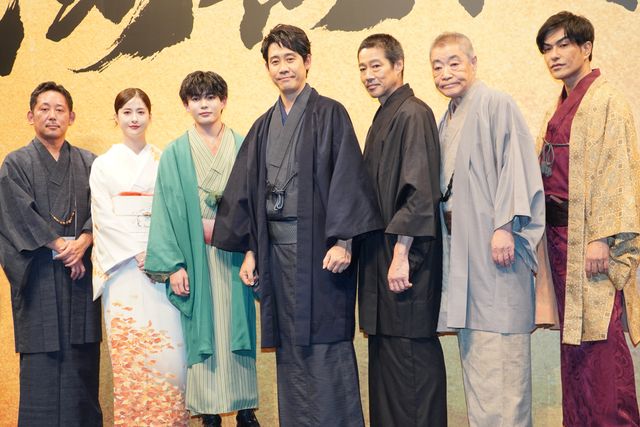 映画　室町無頼　プレスシート　非売品　大泉洋　長尾謙杜　松本若菜　パンフレット 大泉洋、長尾謙杜、松本若菜ら着物で登場！『室町無頼』ジャパン