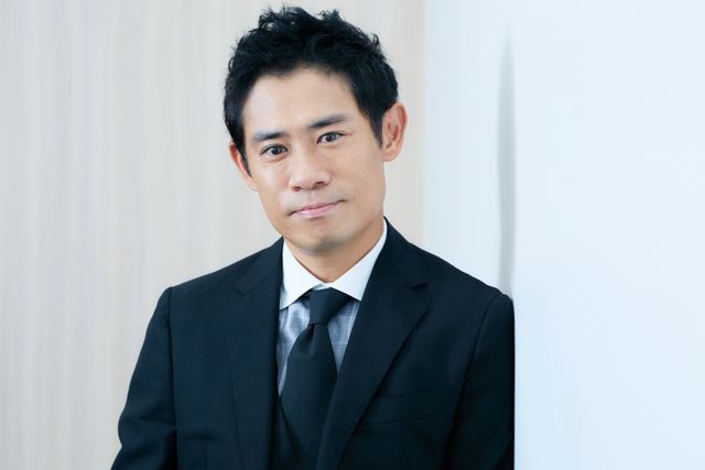 伊藤淳史、『踊る』シリーズ出演は一生の財産！映画『踊る大捜査線 N.E.W.』撮り下ろしカット（7枚目）