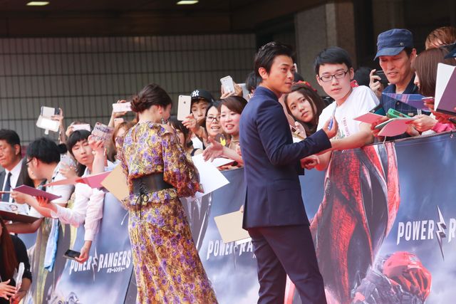 新旧スーパー戦隊の2ショットも！『パワーレンジャー』ジャパンプレミア！（13枚目）