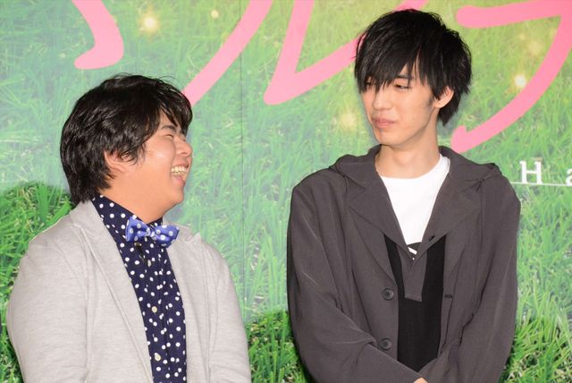 橋本環奈の美しいおみ足！映画『ハルチカ』初日舞台あいさつフォトギャラリー（4枚目）