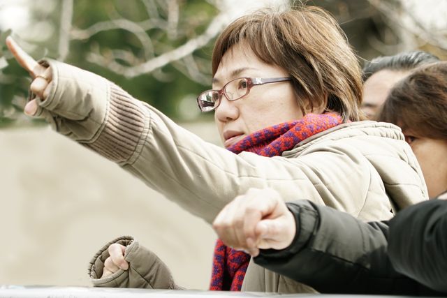 撮影中の荻上直子監督