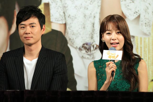 「金よ出てこい、さっさと！」ヨン・ジョンフン、ハン・ジヘの取りつかれたような一人二役の演技を絶賛＜韓国JPICTURES＞（4枚目）