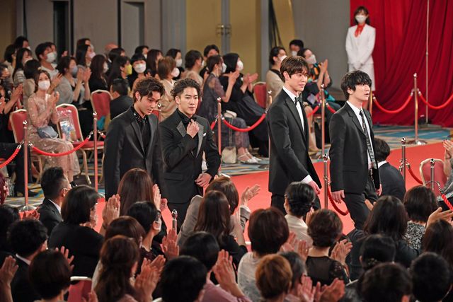 西島秀俊、佐藤健、菅田将暉ら豪華俳優陣がレッドカーペットに登場！（6枚目）