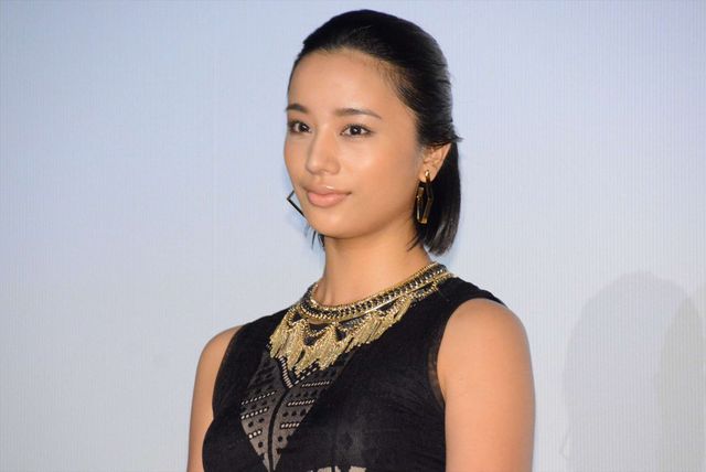 高橋メアリージュン、肌スケドレスでファンを魅了！　画像ギャラリー（14枚目）