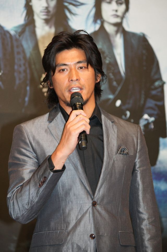 釈由美子、満面の笑顔！舞台「十三人の刺客」製作発表会見フォトギャラリー（3枚目）