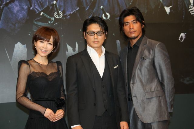 釈由美子、満面の笑顔！舞台「十三人の刺客」製作発表会見フォトギャラリー（8枚目）