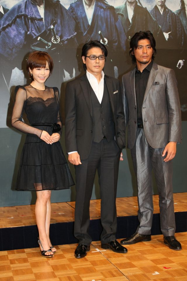 釈由美子、満面の笑顔！舞台「十三人の刺客」製作発表会見フォトギャラリー（9枚目）