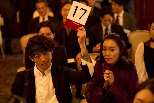 年上の女性に惑う…長尾謙杜“青年期の露伴”と木村文乃“奈々瀬”の2ショット（8枚目）