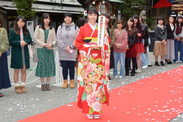 生田斗真＆広瀬すずが竹下通りにサプライズ出没!!『先生！　、、、好きになってもいいですか？』イベント（4枚目）