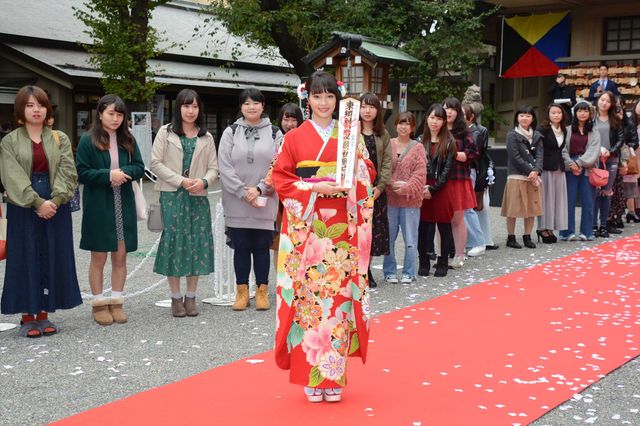 生田斗真＆広瀬すずが竹下通りにサプライズ出没!!『先生！　、、、好きになってもいいですか？』イベント（5枚目）