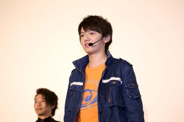 ウルトラマンジード濱田龍臣、ファンの前に初登場！　変身ポーズもばっちり！　画像ギャラリー：フォトギャラリー