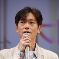 井浦新が連ドラ初主演 同窓生 人は 三度 恋をする プレミア試写会フォトギャラリー シネマトゥデイ