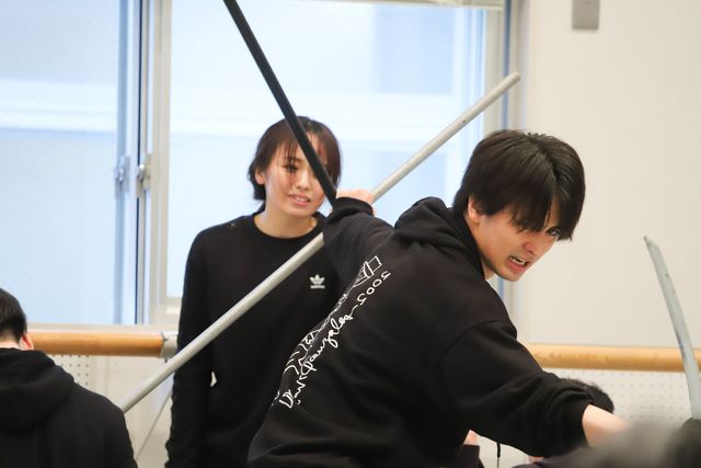 今泉佑唯＆瀬戸利樹ら「あずみ～戦国編～」公開稽古で魅せる！（5枚目）