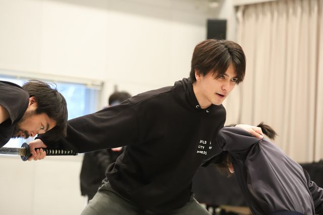 今泉佑唯＆瀬戸利樹ら「あずみ～戦国編～」公開稽古で魅せる！（6枚目）
