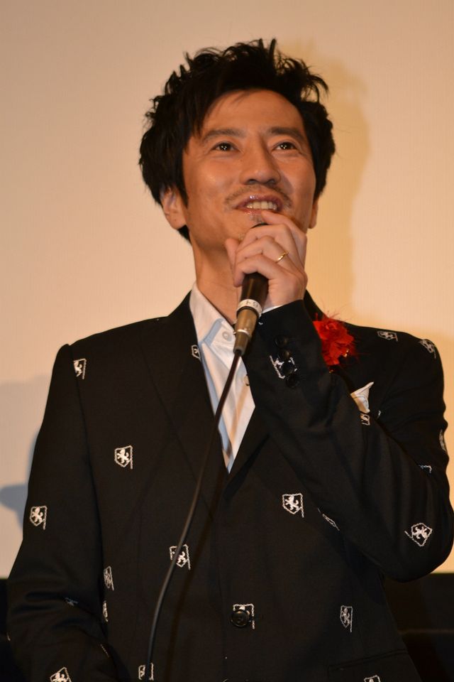 ピース綾部、縛られて恍惚！フォトギャラリー（6枚目）