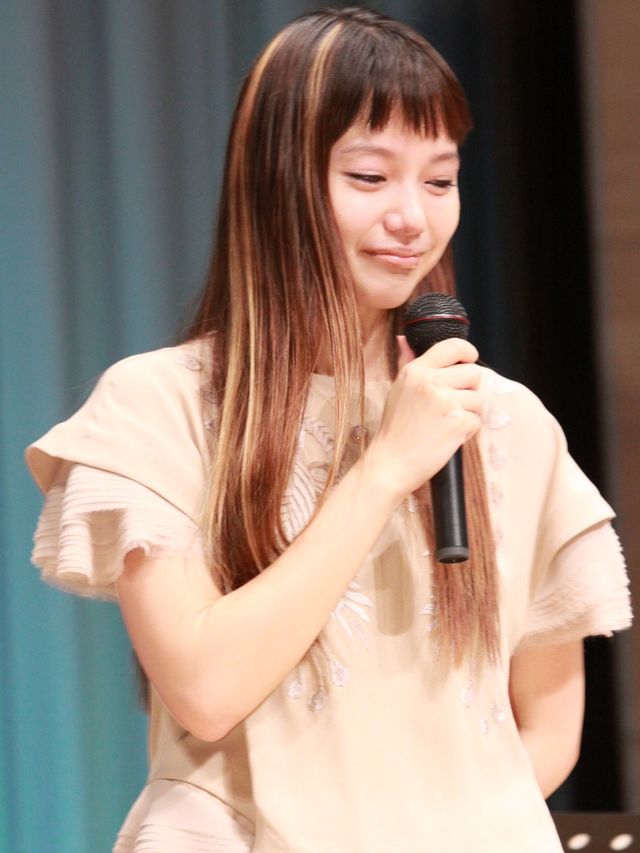 宮崎あおい、「おかあさんの唄」を聴いて、その大きな瞳から涙!!　お母さんは「毎日が忘れられない奇跡」!!　画像ギャラリー（13枚目）