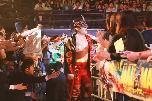 EXILE・AKIRA、『マッドマックス』プレミアで熱いファンサービス！フォトギャラリー（5枚目）