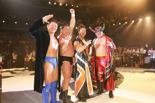 EXILE・AKIRA、『マッドマックス』プレミアで熱いファンサービス！フォトギャラリー（13枚目）