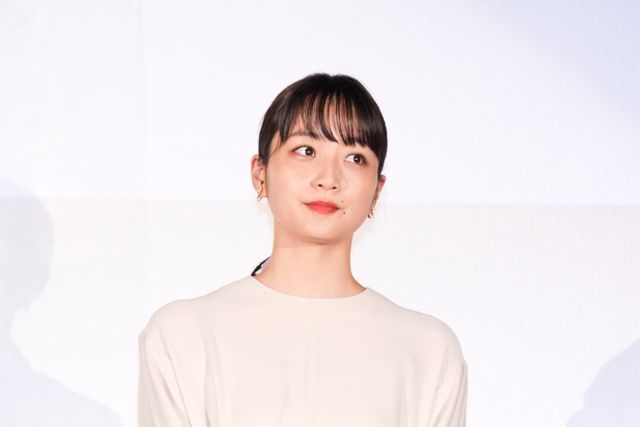 森崎ウィン&深川麻衣のステキな笑顔！『僕と彼女とラリーと』公開初日舞台あいさつ（9枚目）