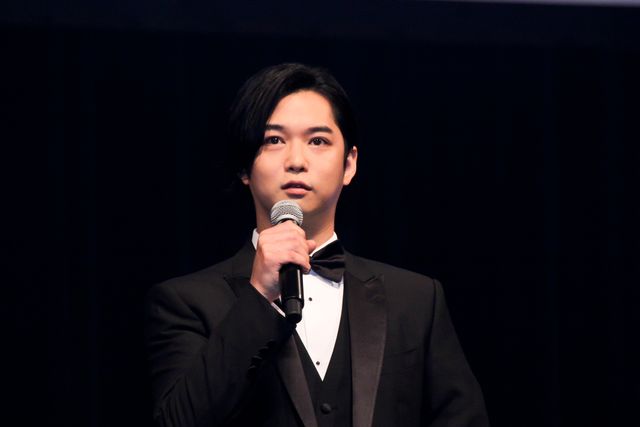 玉城ティナは個性派衣装で登壇！「ショートショートフィルムフェスティバル＆アジア 2022」オープニングセレモニー（13枚目）