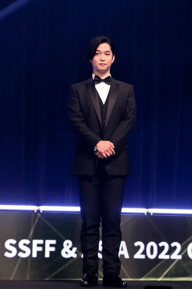 玉城ティナは個性派衣装で登壇！「ショートショートフィルムフェスティバル＆アジア 2022」オープニングセレモニー（16枚目）