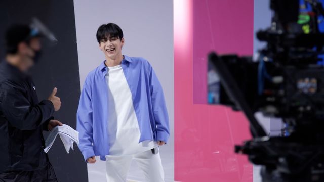 イケメン！INI出演CM「米肌 W クレンズ」篇メイキングカット（9枚目）