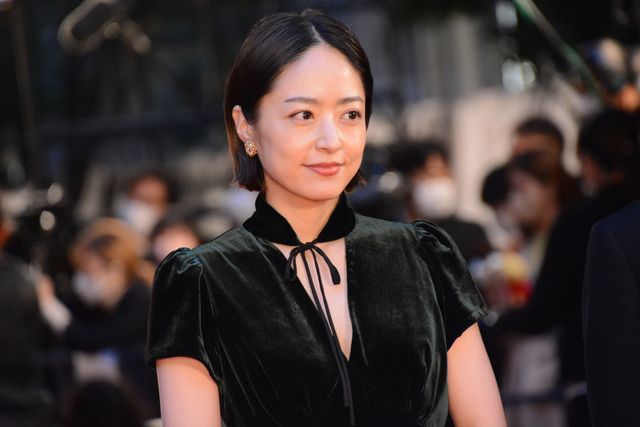 永野芽郁、肩出しドレスで魅了！豪華女優陣らがレッドカーペット彩る（6枚目）