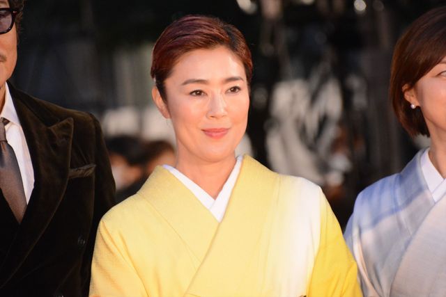 永野芽郁、肩出しドレスで魅了！豪華女優陣らがレッドカーペット彩る（10枚目）